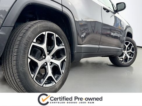 Used 2024 Jeep Compass Limited image 15