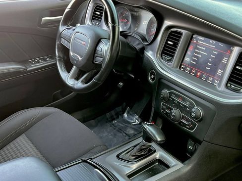 Used 2020 Dodge Charger SXT w/ Blacktop Package AWD/4WD image 3