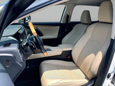 Used 2022 Lexus RX 350L FWD w/ Premium Package image 8