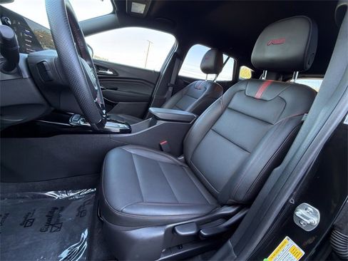 Certified 2025 Chevrolet Trax RS w/ Driver Confidence Package image 22