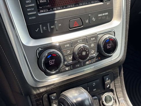 Used 2017 GMC Acadia Limited SLT FWD image 32