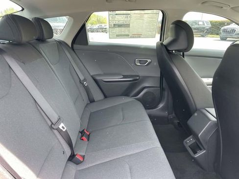 New 2026 Kia K4 LXS image 17