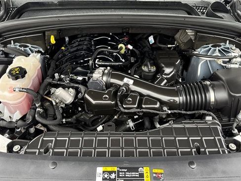 Used 2023 Jeep Grand Cherokee L Laredo image 56