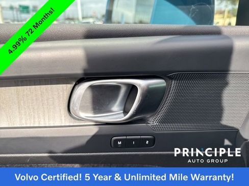 Certified 2025 Volvo XC40 B5 Core image 30