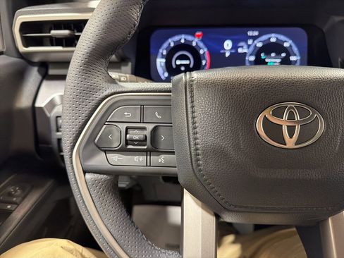 New 2026 Toyota 4Runner TRD Sport AWD/4WD image 26