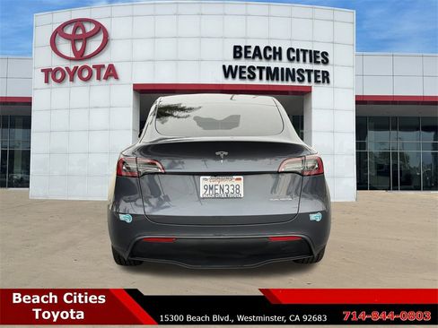 Used 2023 Tesla Model Y Long Range image 10