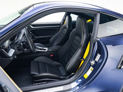 Used 2022 Porsche 911 Turbo S image 31
