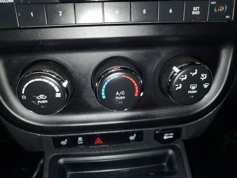 Used 2014 Jeep Patriot High Altitude image 20