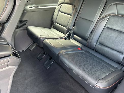 New 2026 Lincoln Navigator L Black Label AWD/4WD image 14