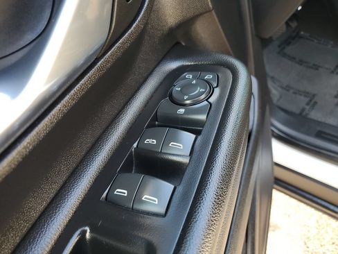 Used 2023 GMC Terrain SLE w/ Driver Convenience Package FWD image 17