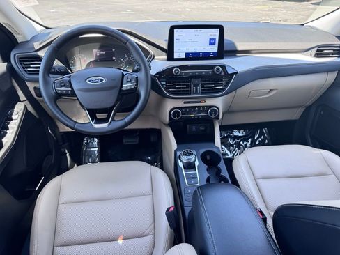 Used 2022 Ford Escape SEL FWD image 7
