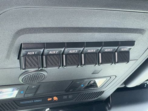 New 2025 Ford Bronco Raptor image 32