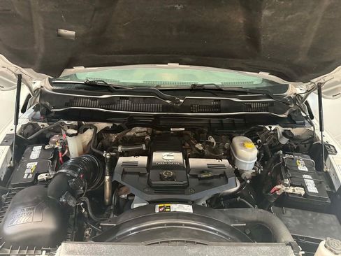 Used 2016 RAM 2500 Tradesman w/ Chrome Appearance Group image 8