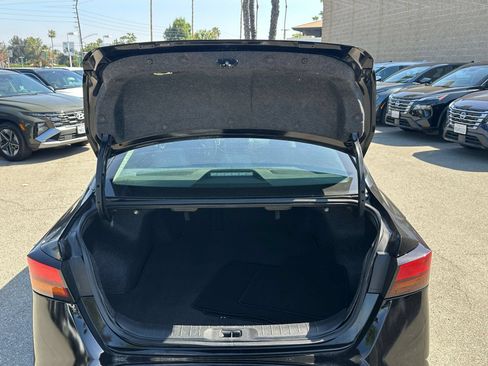 Used 2025 Nissan Altima 2.5 SV FWD image 26