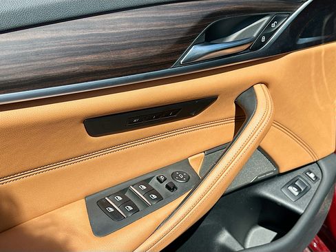 Certified 2023 BMW 530e w/ Premium Package RWD image 18