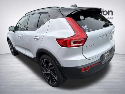 Used 2021 Volvo XC40 T5 R-Design w/ Protection Package Premier AWD/4WD image 11