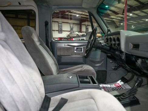 Used 1990 GMC Jimmy 4WD image 38