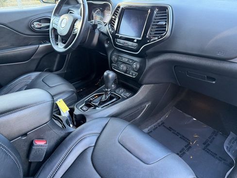 Used 2019 Jeep Cherokee Limited w/ Luxury Group image 10