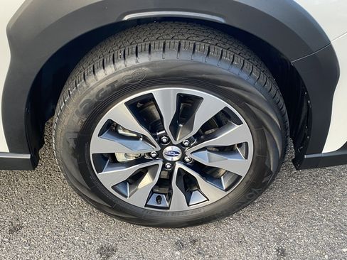 Used 2025 Subaru Outback Limited image 26