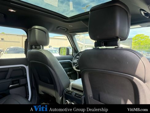 Used 2023 Land Rover Defender 110 V8 AWD/4WD image 26