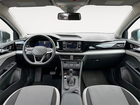 Used 2022 Volkswagen Taos S image 10