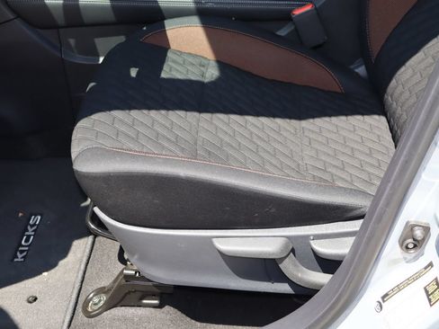 Used 2023 Nissan Kicks SR FWD image 14
