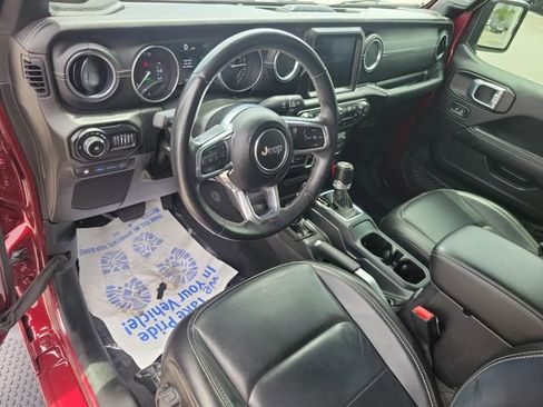 Used 2021 Jeep Wrangler Unlimited Sahara AWD/4WD image 16
