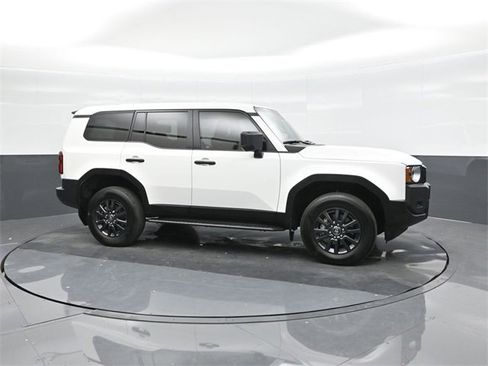 Used 2025 Toyota Land Cruiser 1958 image 17