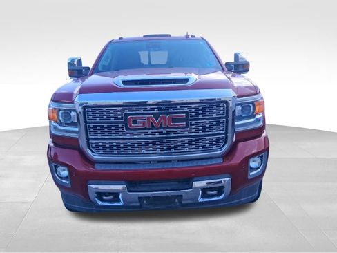 Used 2018 GMC Sierra 3500 Denali w/ Duramax Plus Package AWD/4WD image 2