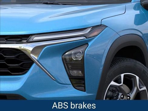 New 2026 Chevrolet Trax LT w/ Driver Confidence Package image 11