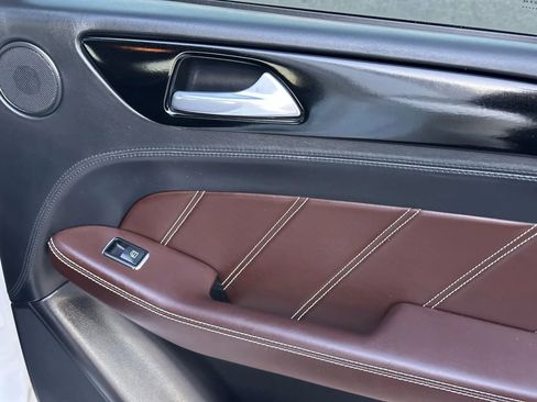 Used 2013 Mercedes-Benz ML 63 AMG 4MATIC image 23