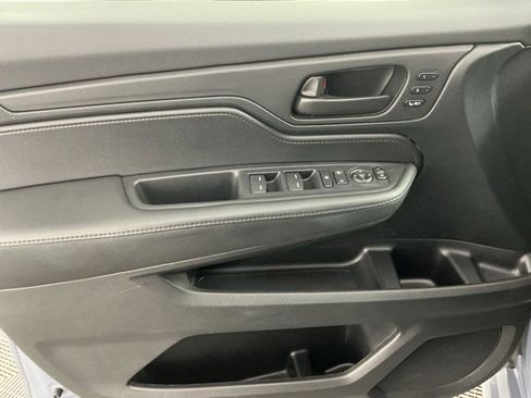 Certified 2024 Honda Odyssey Sport image 7