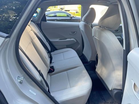 Used 2025 Hyundai Kona SEL AWD/4WD image 37