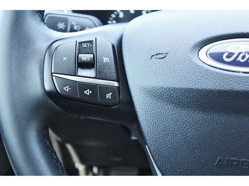 Used 2022 Ford Escape SE w/ SE Sport Appearance Package image 18