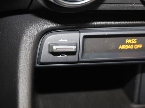 Used 2019 MAZDA MX-5 Miata RF Grand Touring RWD image 37