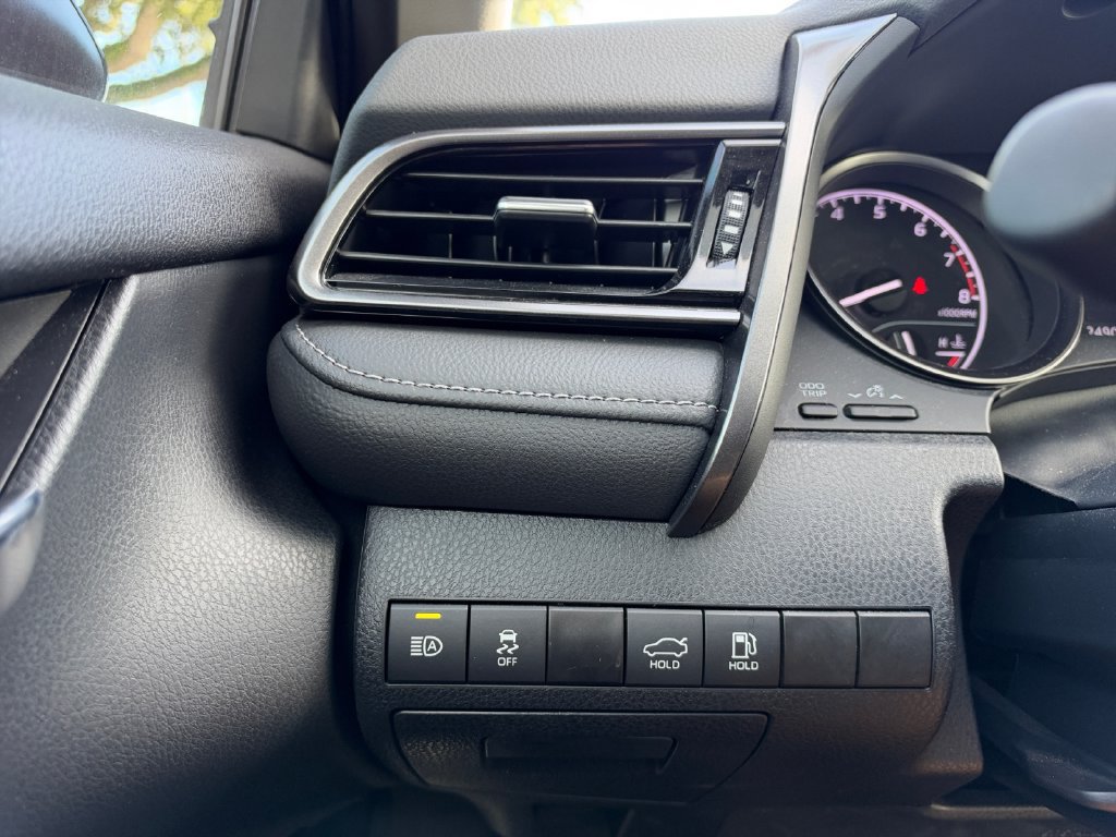 Used 2024 Toyota Camry SE FWD image 22