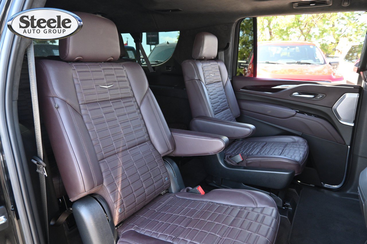 Certified 2023 Cadillac Escalade ESV Sport Platinum AWD/4WD image 24