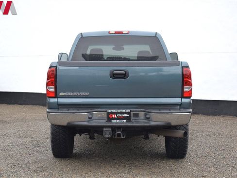 Used 2006 Chevrolet Silverado 2500 LT w/ Heavy-Duty Power Package image 4