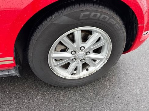 Used 2008 Ford Mustang Deluxe image 11