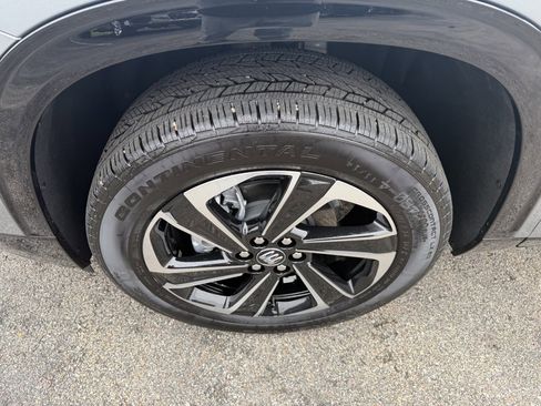 Used 2025 Buick Enclave Sport Touring w/ LPO, All-Weather Package image 13