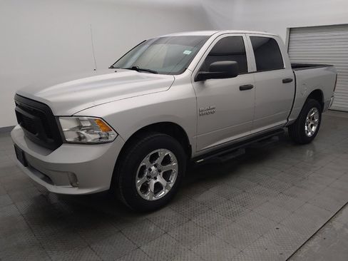 Used 2017 RAM 1500 Express AWD/4WD image 2