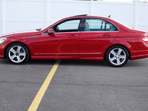 Used 2010 Mercedes-Benz C 300 Sedan image 10