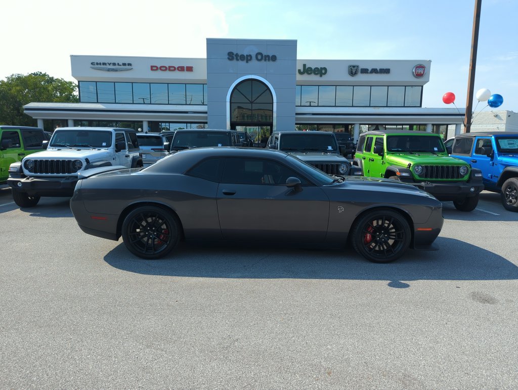 Used 2023 Dodge Challenger SRT Hellcat RWD image 7