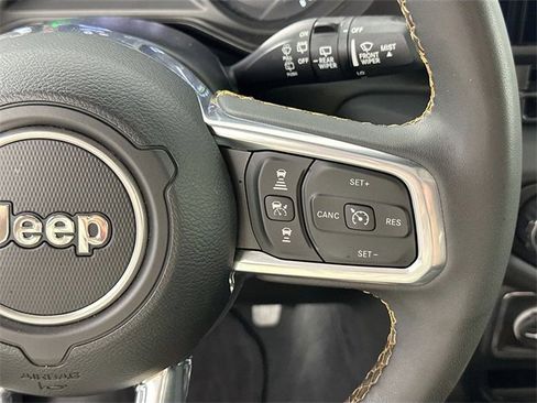 Used 2024 Jeep Wrangler Unlimited Sahara image 22
