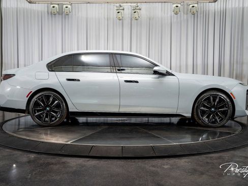 Used 2023 BMW 740i 740i w/ Parking Assistance Package image 20