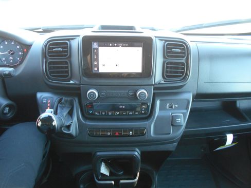 Used 2025 RAM ProMaster 2500 w/ Convenience Group image 16