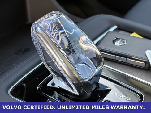 Certified 2025 Volvo XC90 B6 Plus image 22