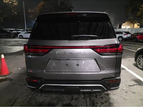 Used 2022 Lexus LX 600 F Sport image 5