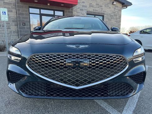 Used 2025 Genesis G70 2.5T image 2