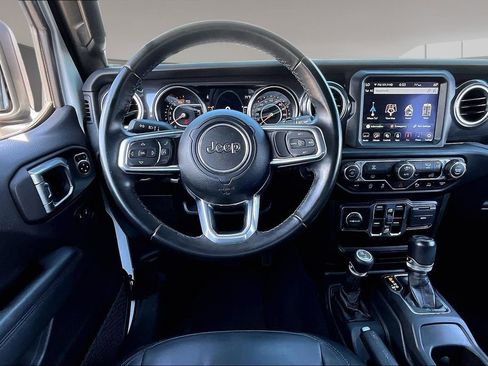 Used 2022 Jeep Wrangler Unlimited Sahara AWD/4WD image 5